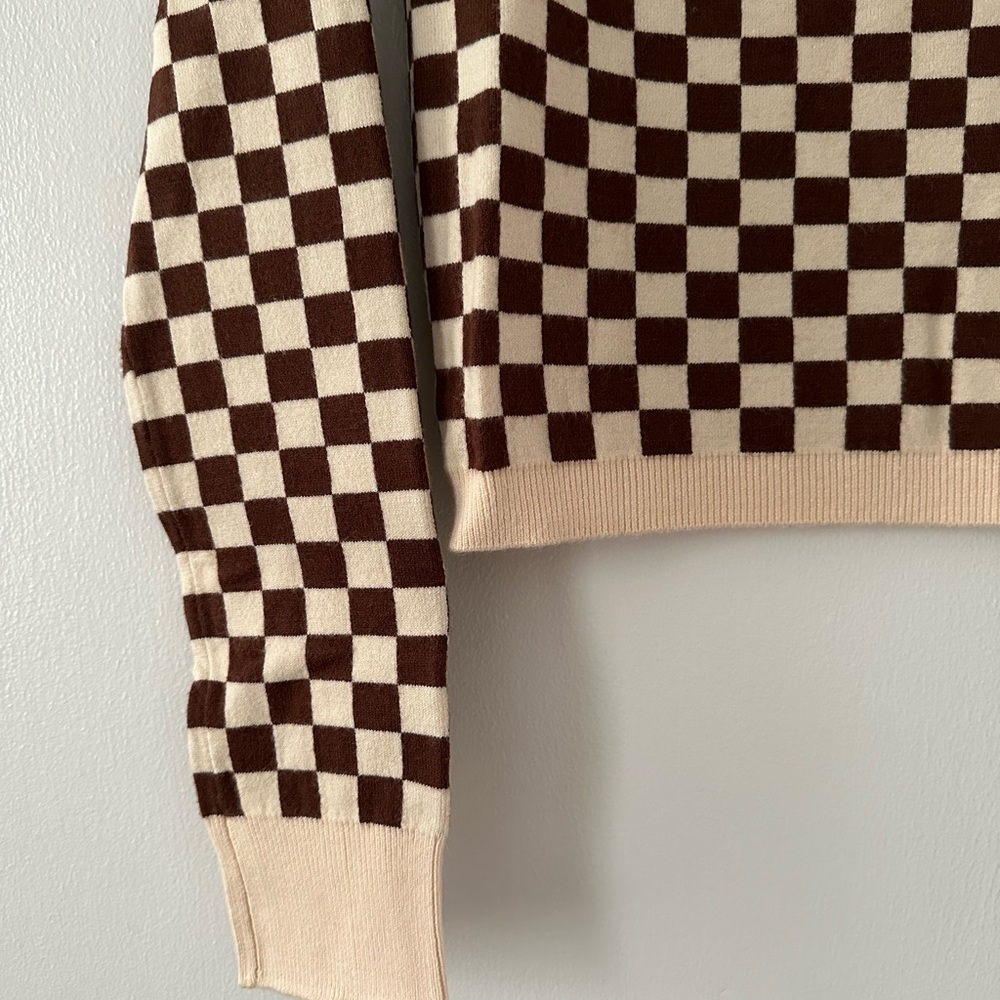 Checkered Sweater - Picture 3 of 6